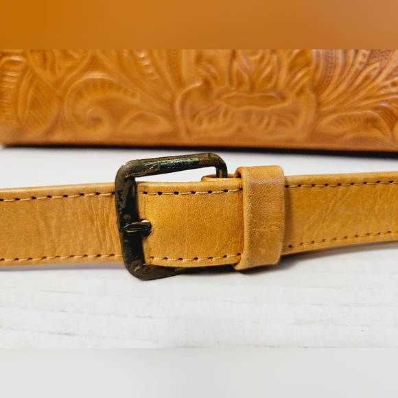 Vintage Avelar's Tooled Leather handbag - Picture 5 of 16